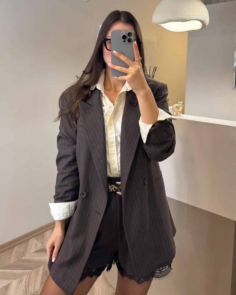 Tüm ÜrünlerHP126Dantel detaylı Blazer Takım