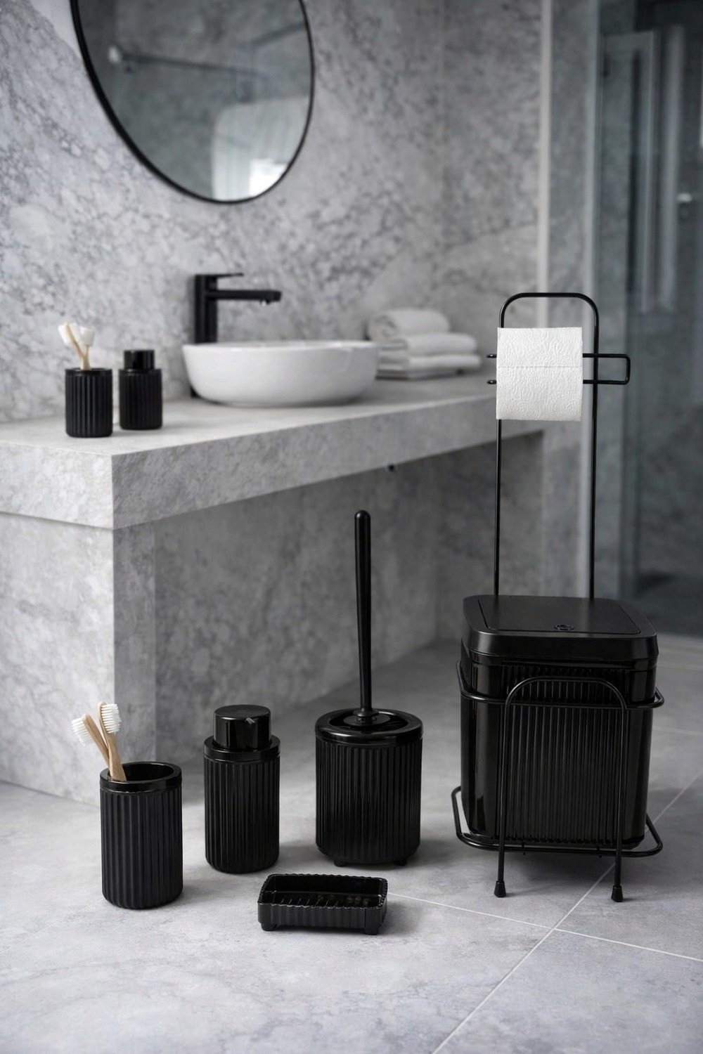 6lı Click Kapaklı Standlı Siyah  Banyo Çöp Kovası – Modern ve Şık Tasarım DC-6805
