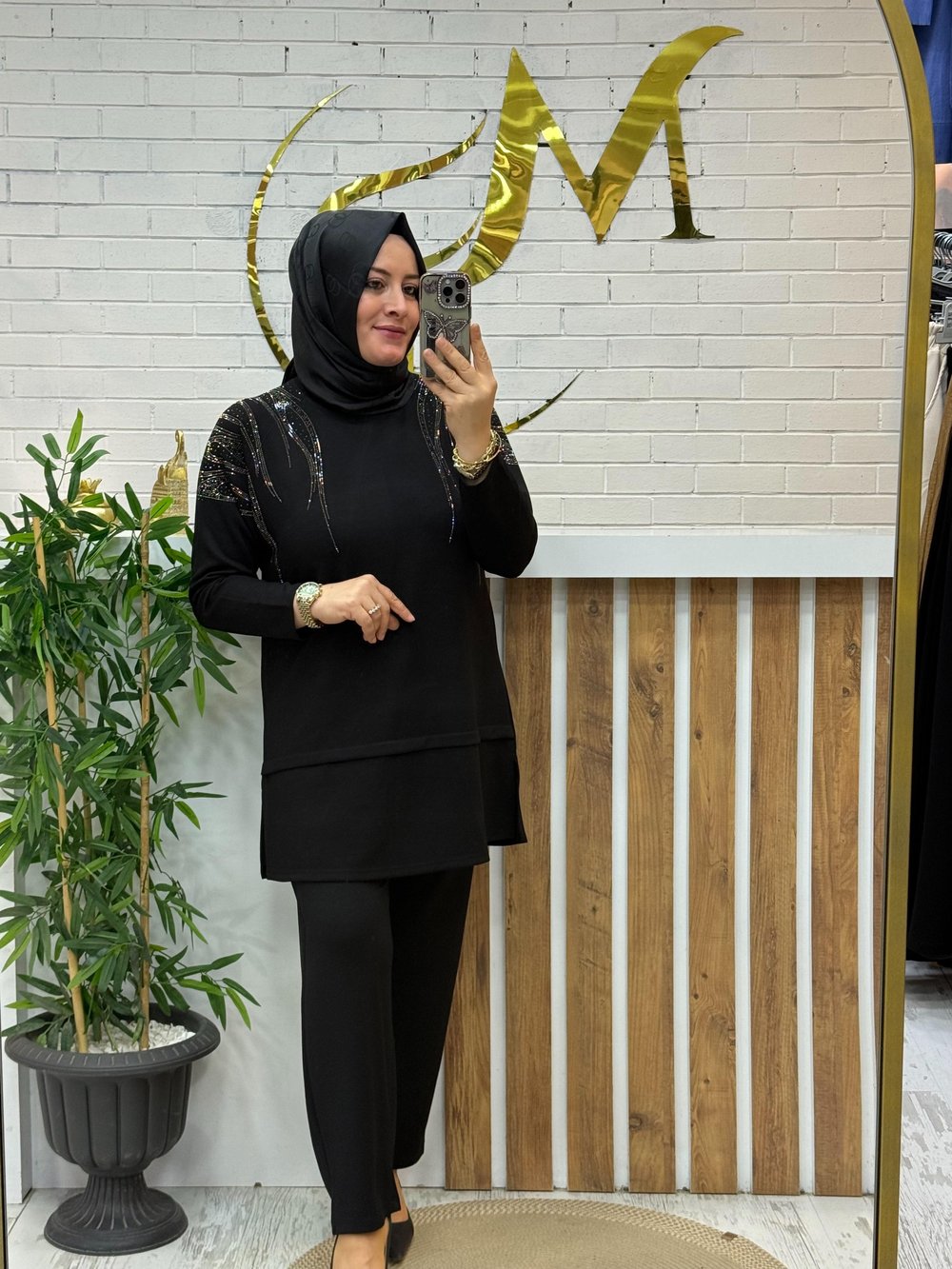 OMUZLARI TAŞLI İKİLİ TAKIM