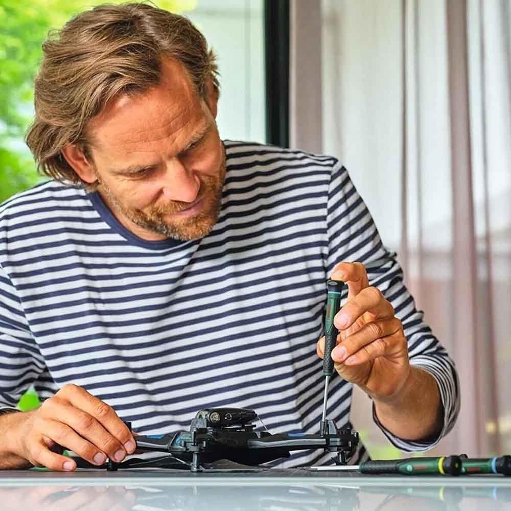 BOSCH 1600A02Z9N Elektronikçi Tip Klemens Tornavida Takımı 13 Parça