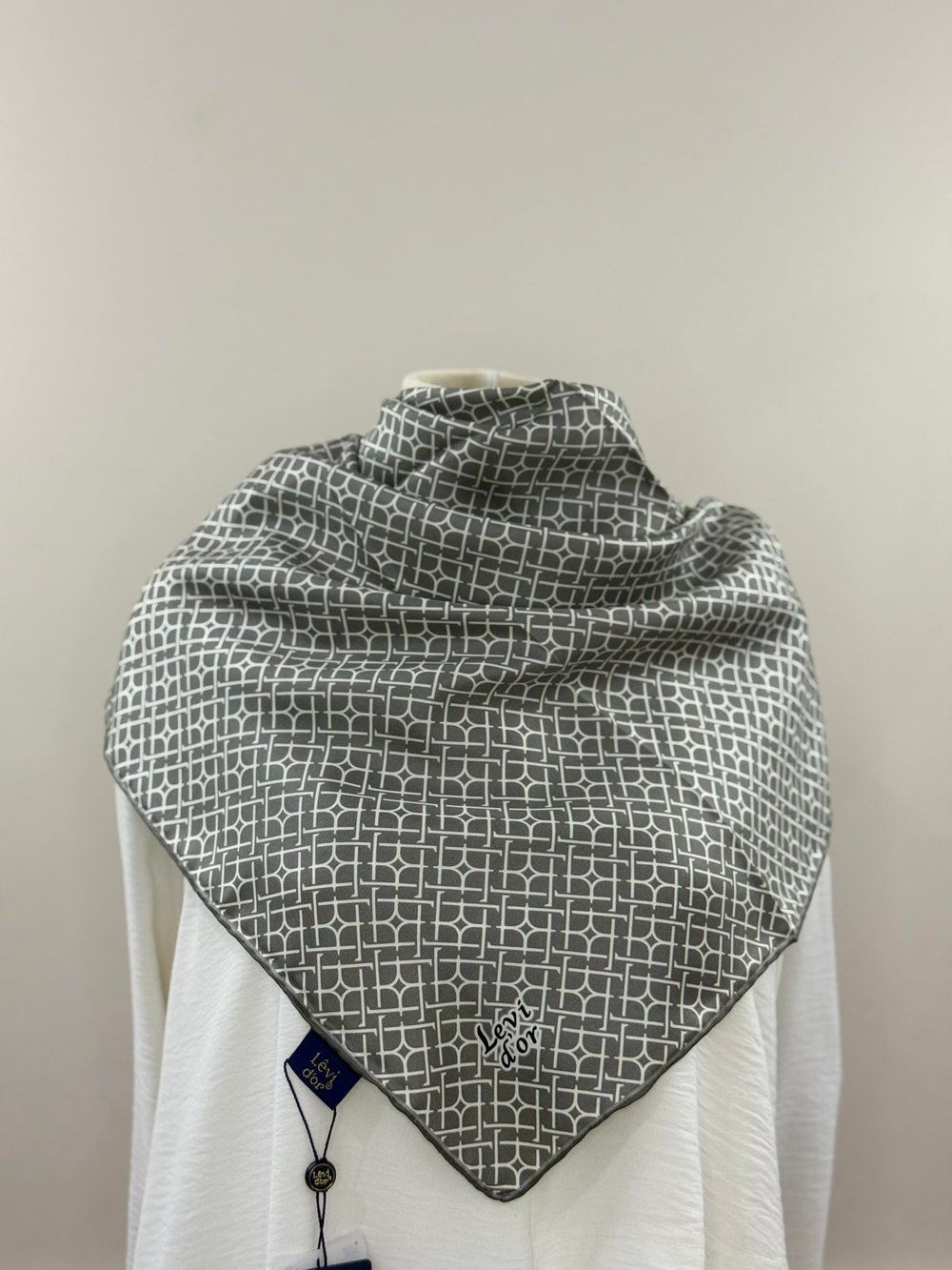 Levidor | Zeytin Yeşili Zen Geometri Twill İpek Eşarp