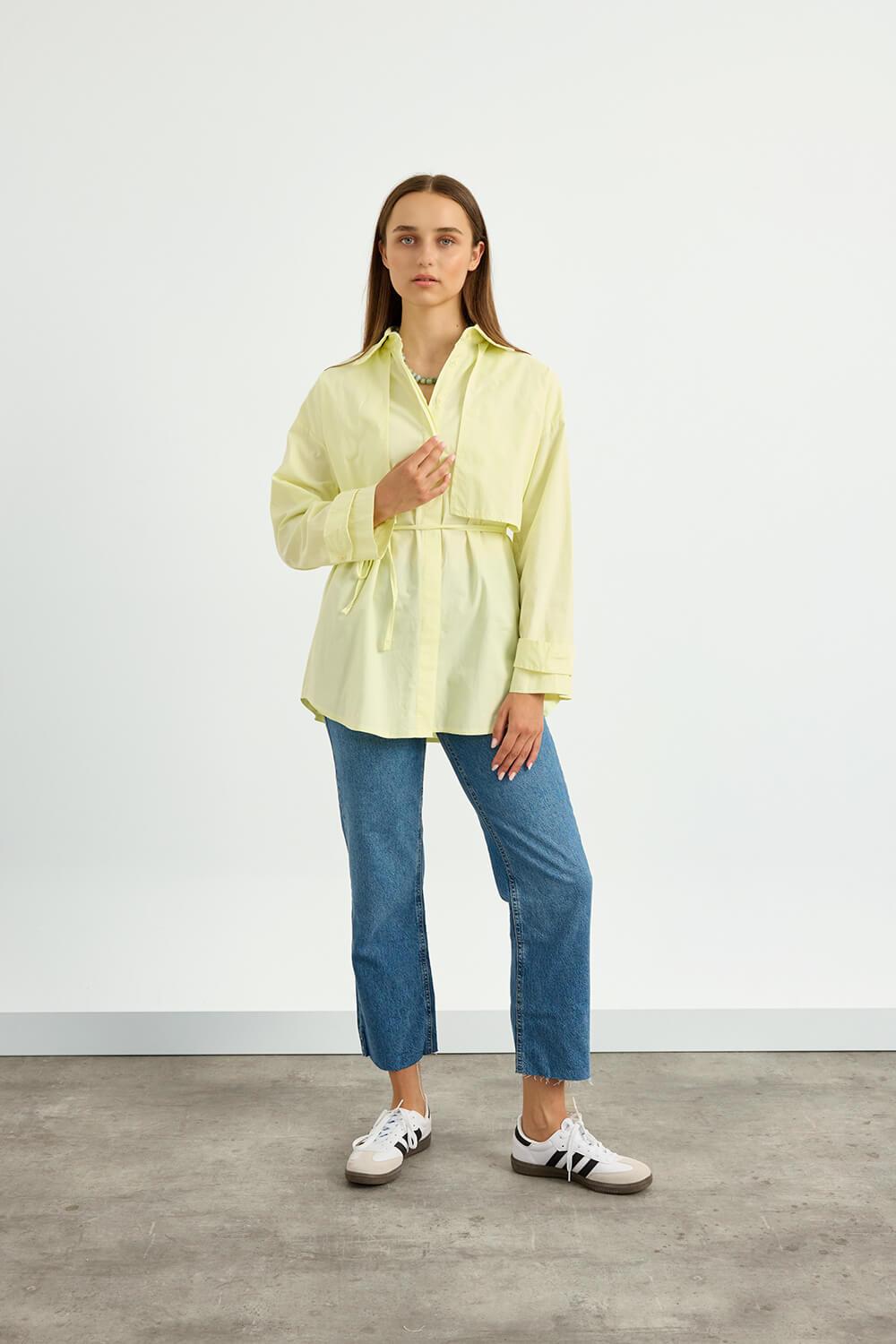 Sarı Rüzgarlık Detaylı Gömlek
