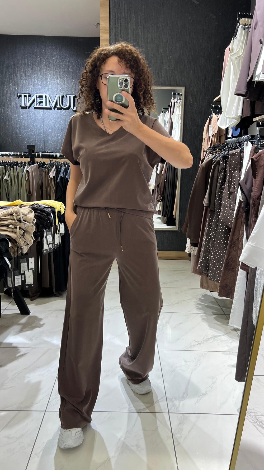 MODAL DÜĞMELİ TAKIM KAHVE 