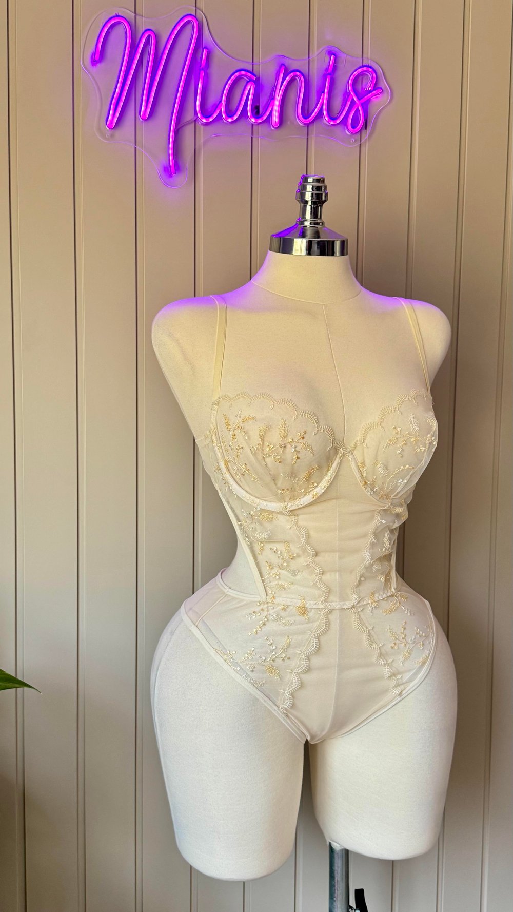 Ekru Balenli Çiçek Desenli Tül Bodysuit