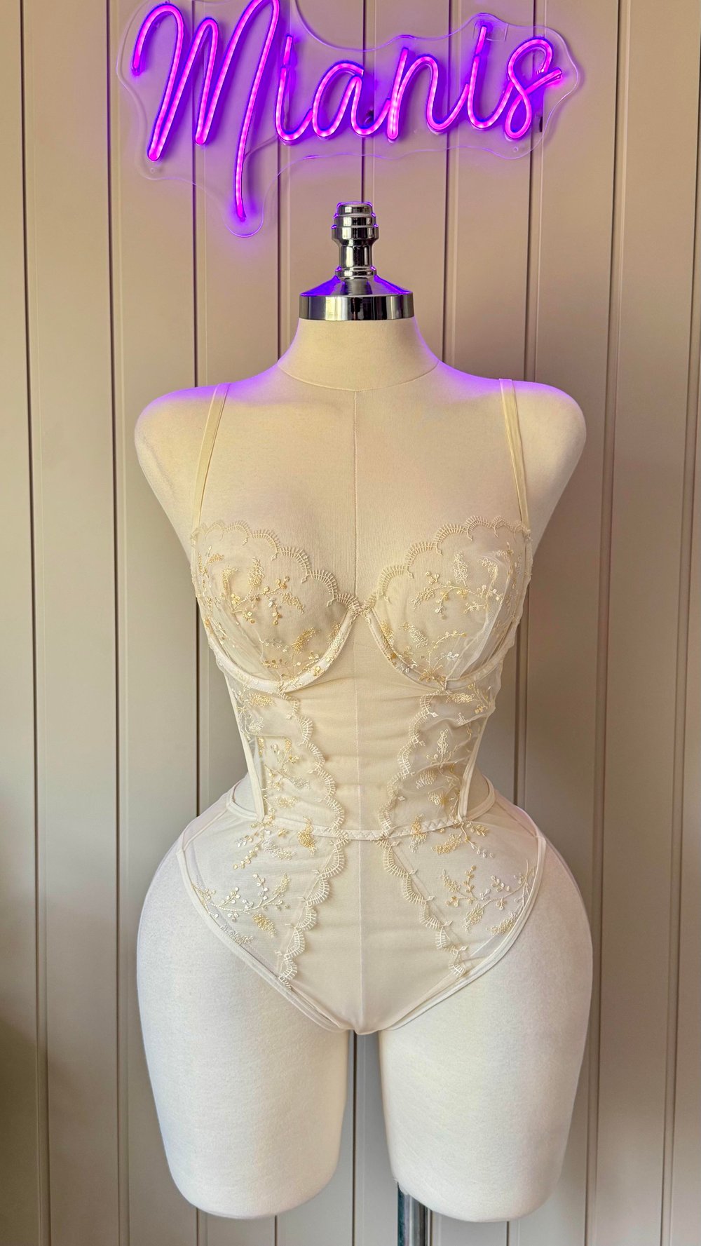 Ekru Balenli Çiçek Desenli Tül Bodysuit