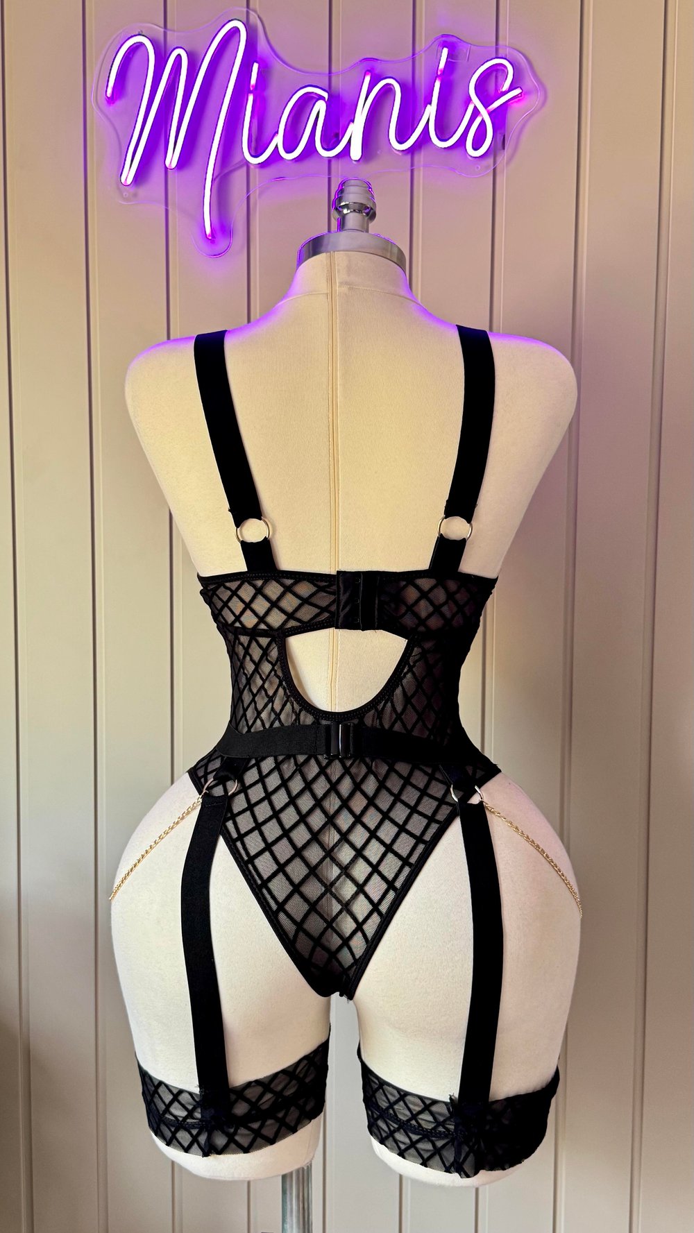 Siyah File Desenli Zincirli Jartiyer Bodysuit 