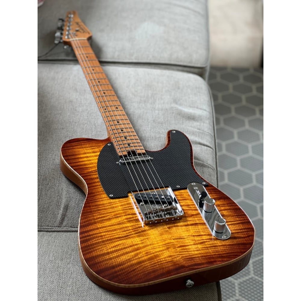 Soloking MT-1 FM Artisan with Solid 5A Flame Top in Honeyburst W/Hardcase