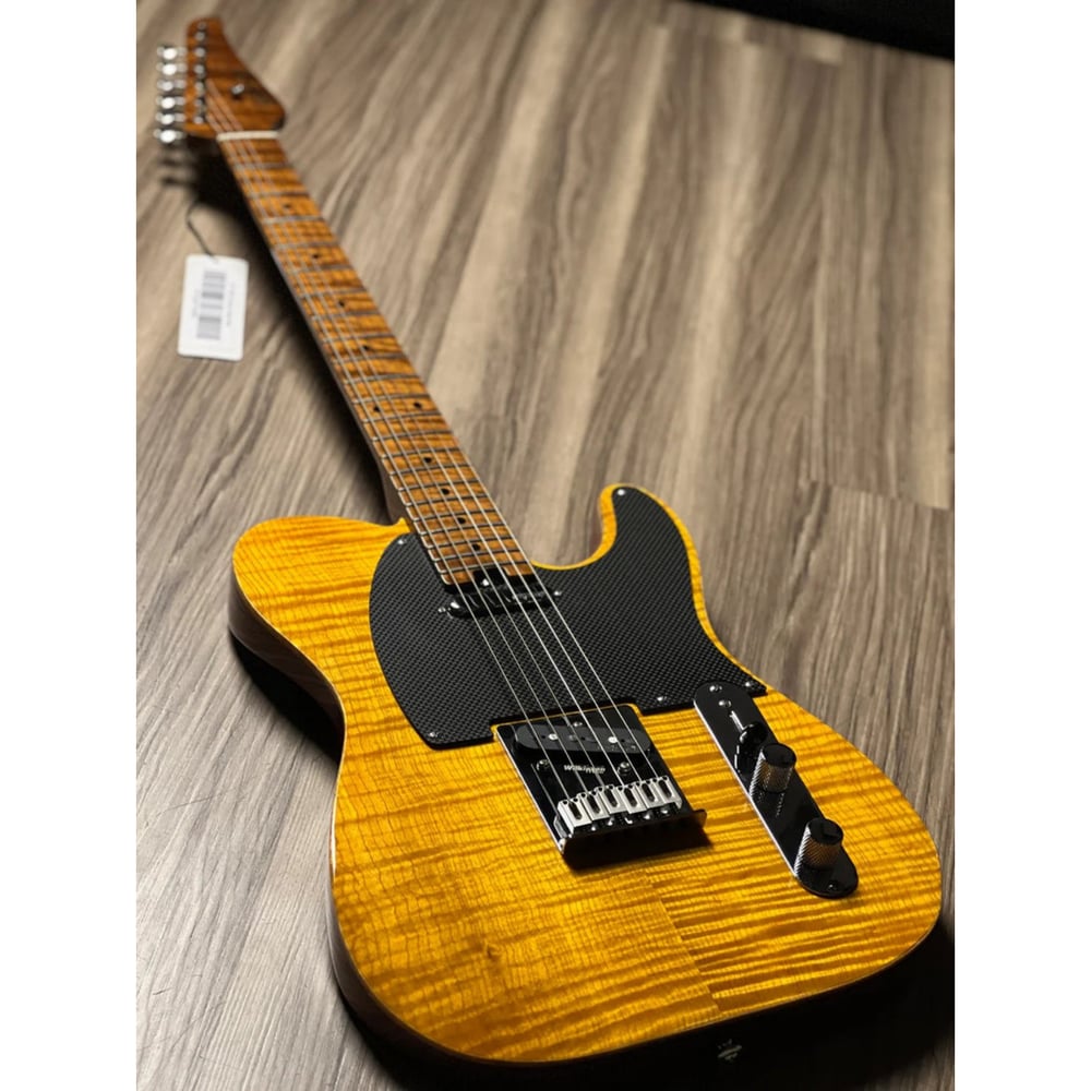 Soloking MT-1 FM 22 Artisan FMN with Roasted Flame Maple Neck in Amber  W/Hardcase