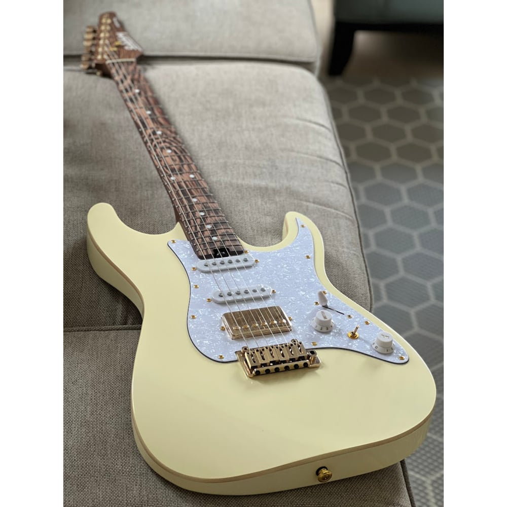 Soloking MS-1 Classic Flat Top in Vintage White with One Piece Wenge Neck W/Gigbag