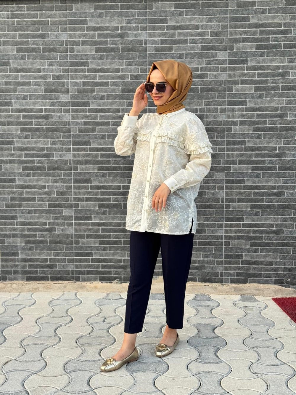Ghisa Tunik  - EKRU