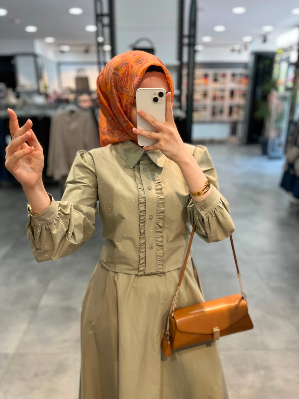 Alesya Baskı Taşlı Önü Fırfırlı Bluz Etek Takım - Çağla