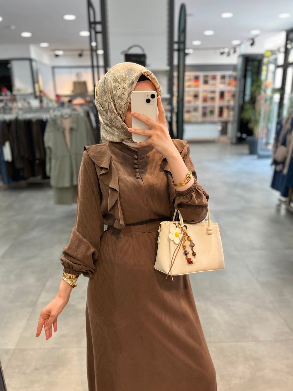 Alesya Fırfır Detaylı Kolu Lastikli Elbise - Kahve