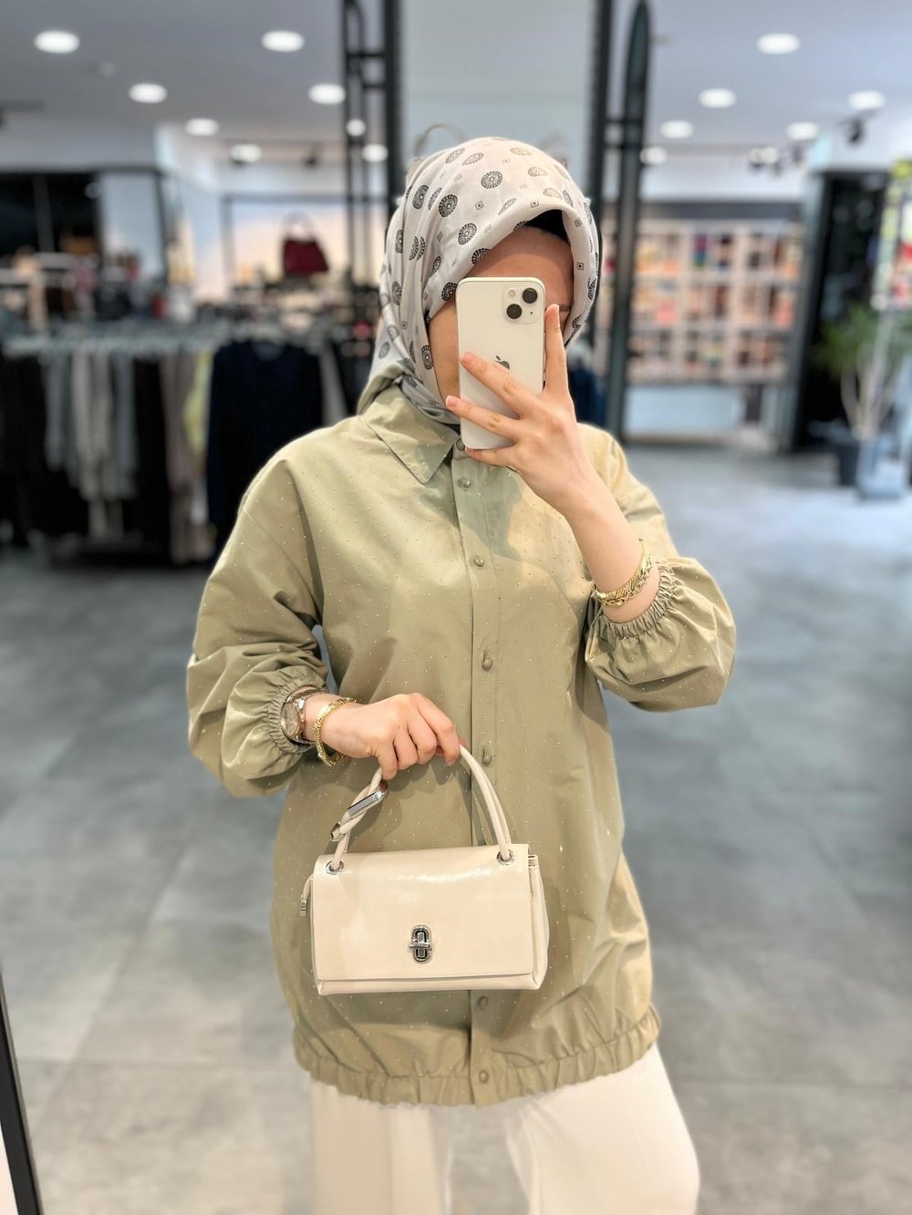 Alesya Kolu Ve Altı Lastikli Baskı Taşlı Kısa Kap - Çağla