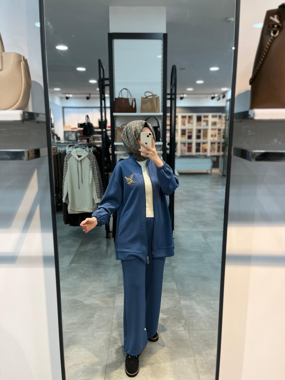 Alesya Önü Fermuarlı Broş Detaylı Örme Takım - İndigo