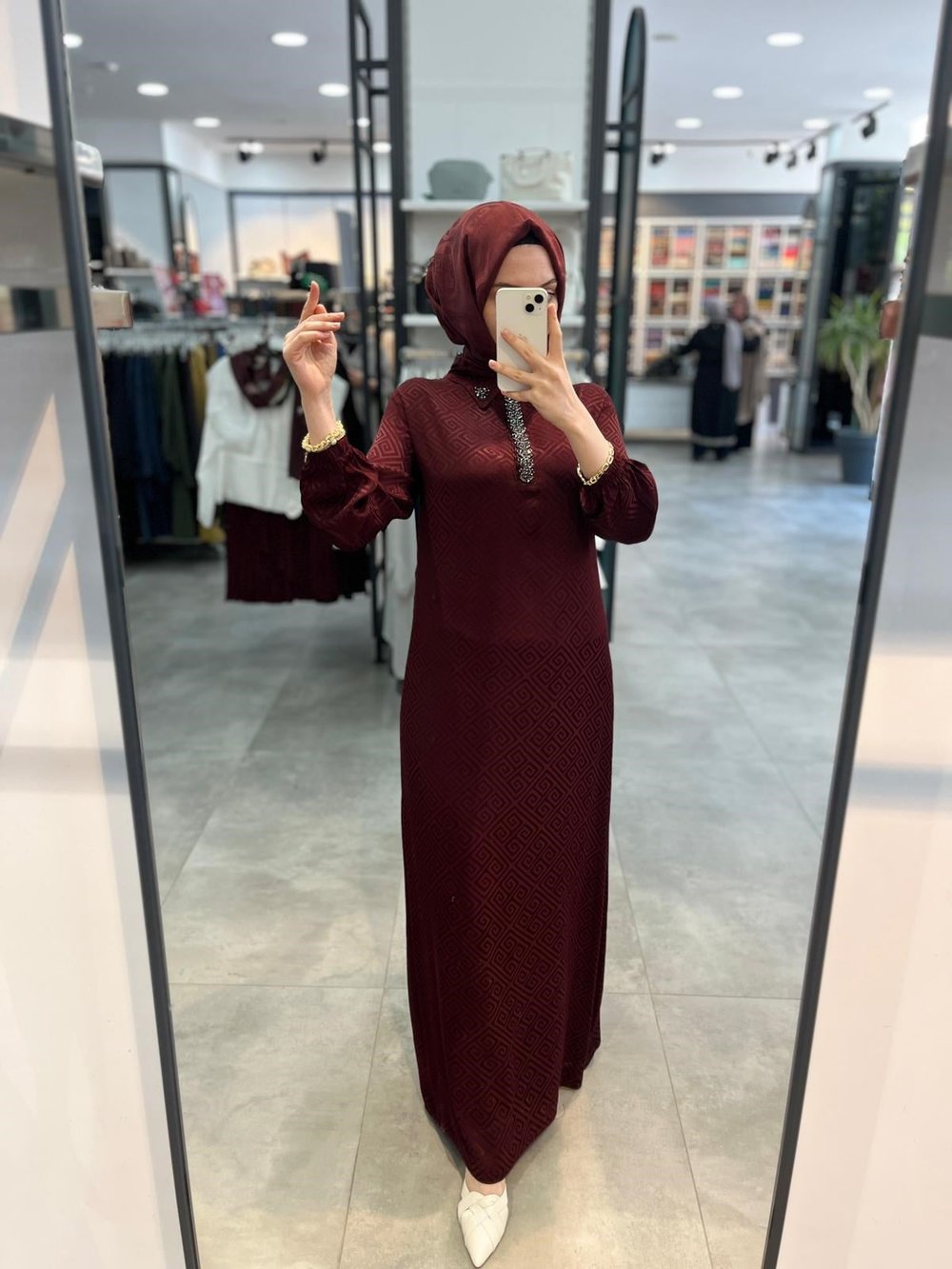 Alesya Yakası Taş Detaylı Jakar Elbise - Bordo