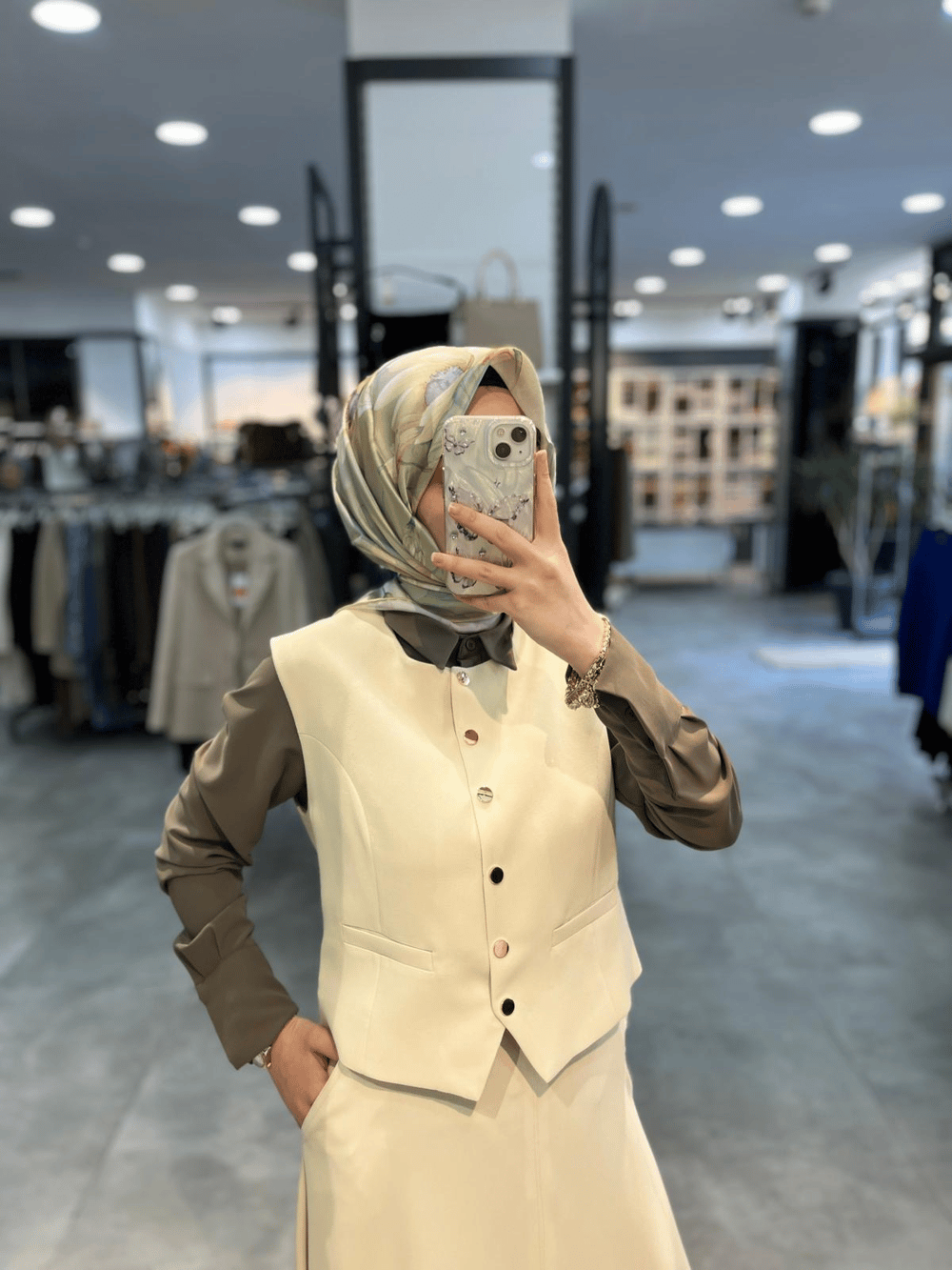 Alesya Yelek Etek Takım - Krem