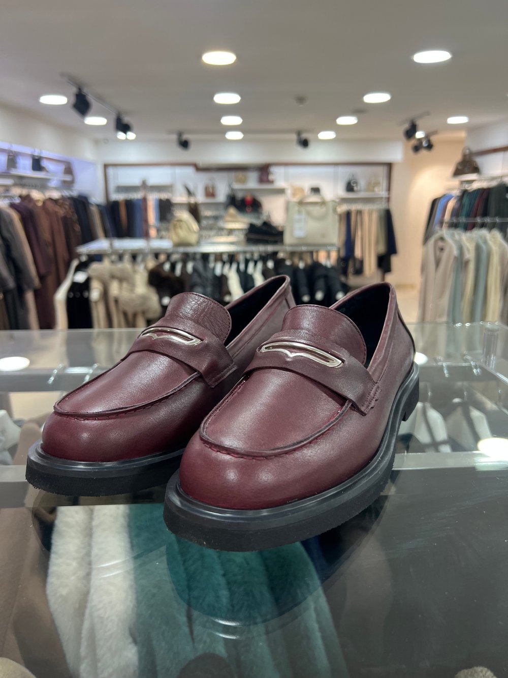 Majensia Önü Metal Aksesuarlı Loafer Ayakkabı - Bordo