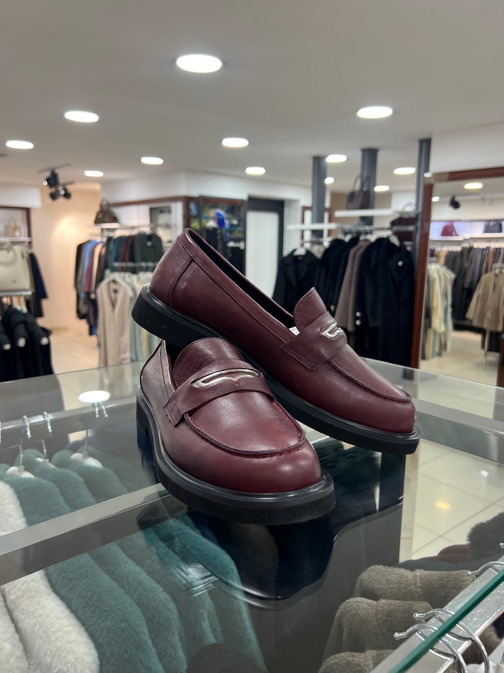 Majensia Önü Metal Aksesuarlı Loafer Ayakkabı - Bordo