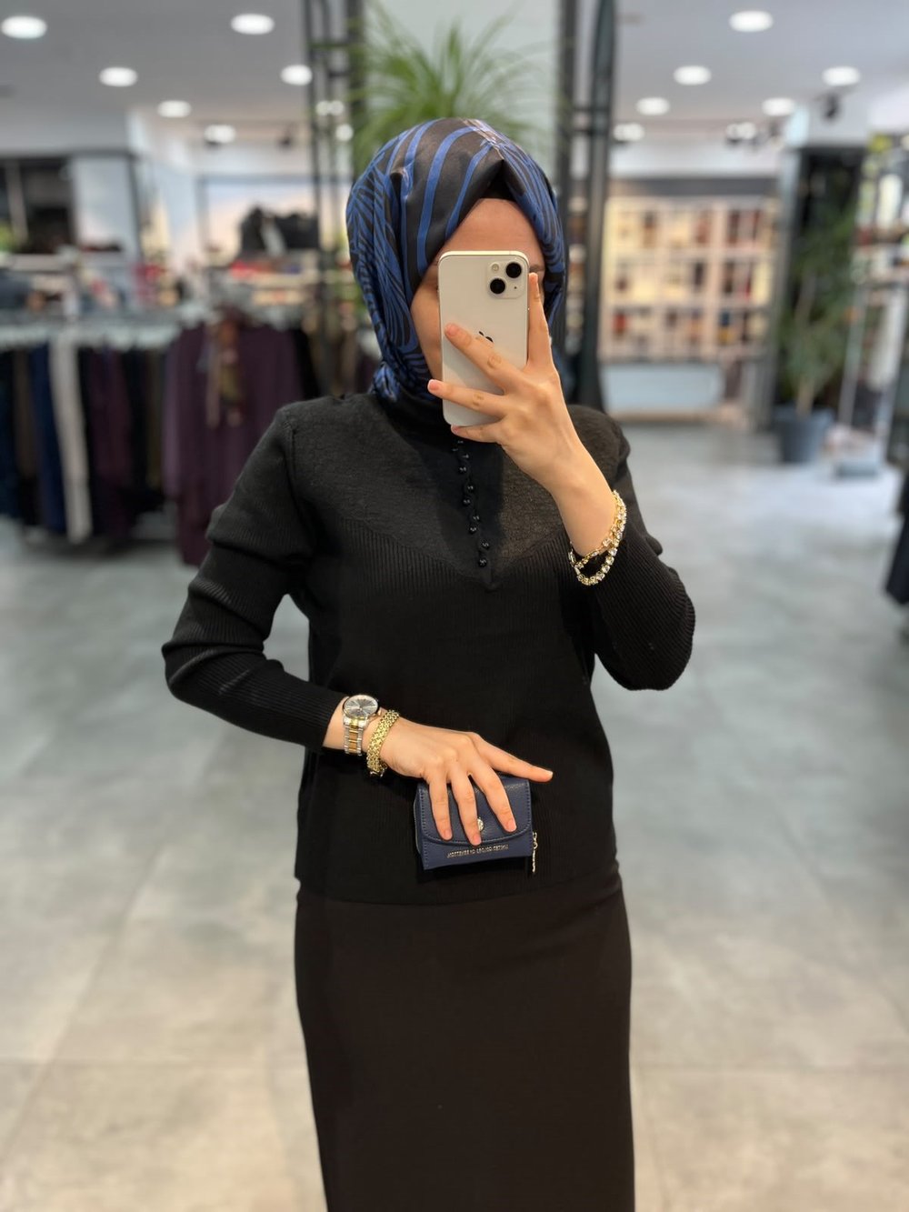 On Triko İnci Düğmeli Kazak - Siyah