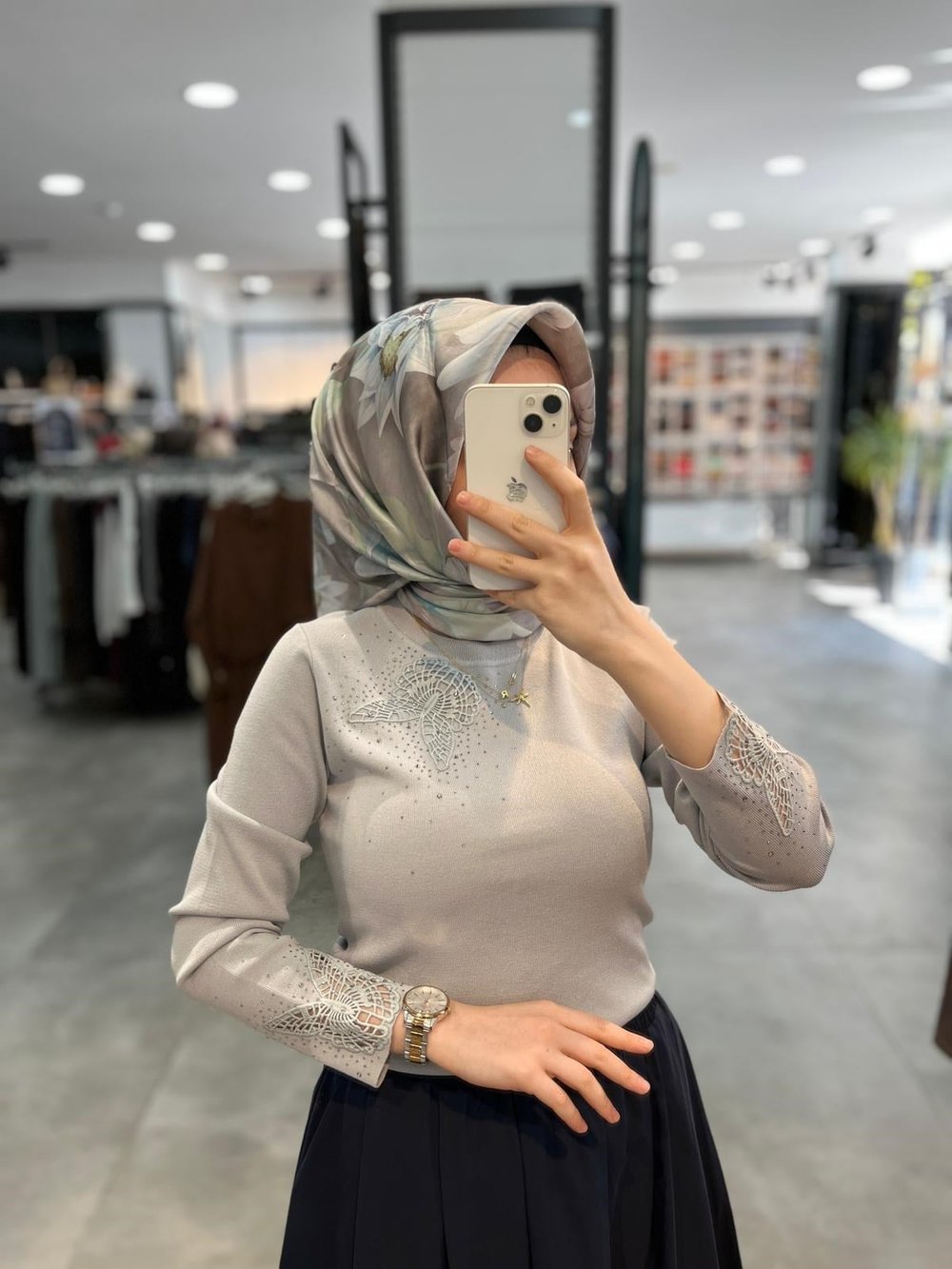 On Triko Kolu Ve Yakası Dantel Detaylı Bluz - Mavi