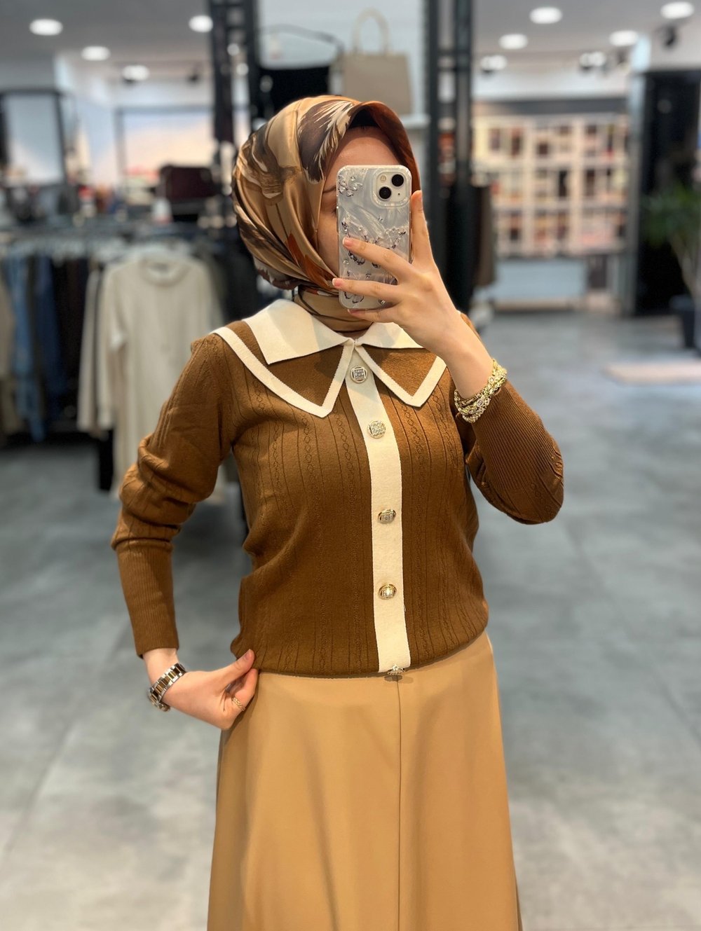 On Triko Önü Düğmeli Yakalı Triko Kazak - Mocha