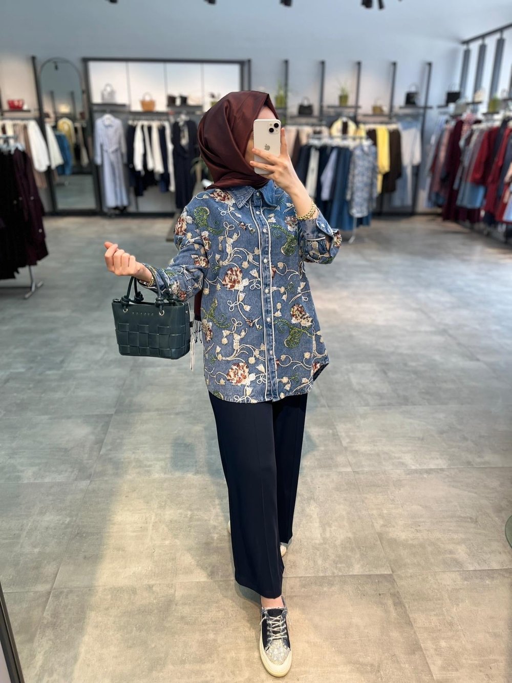 On Triko Pul Payet Nakışlı Denim Gömlek - Mavi