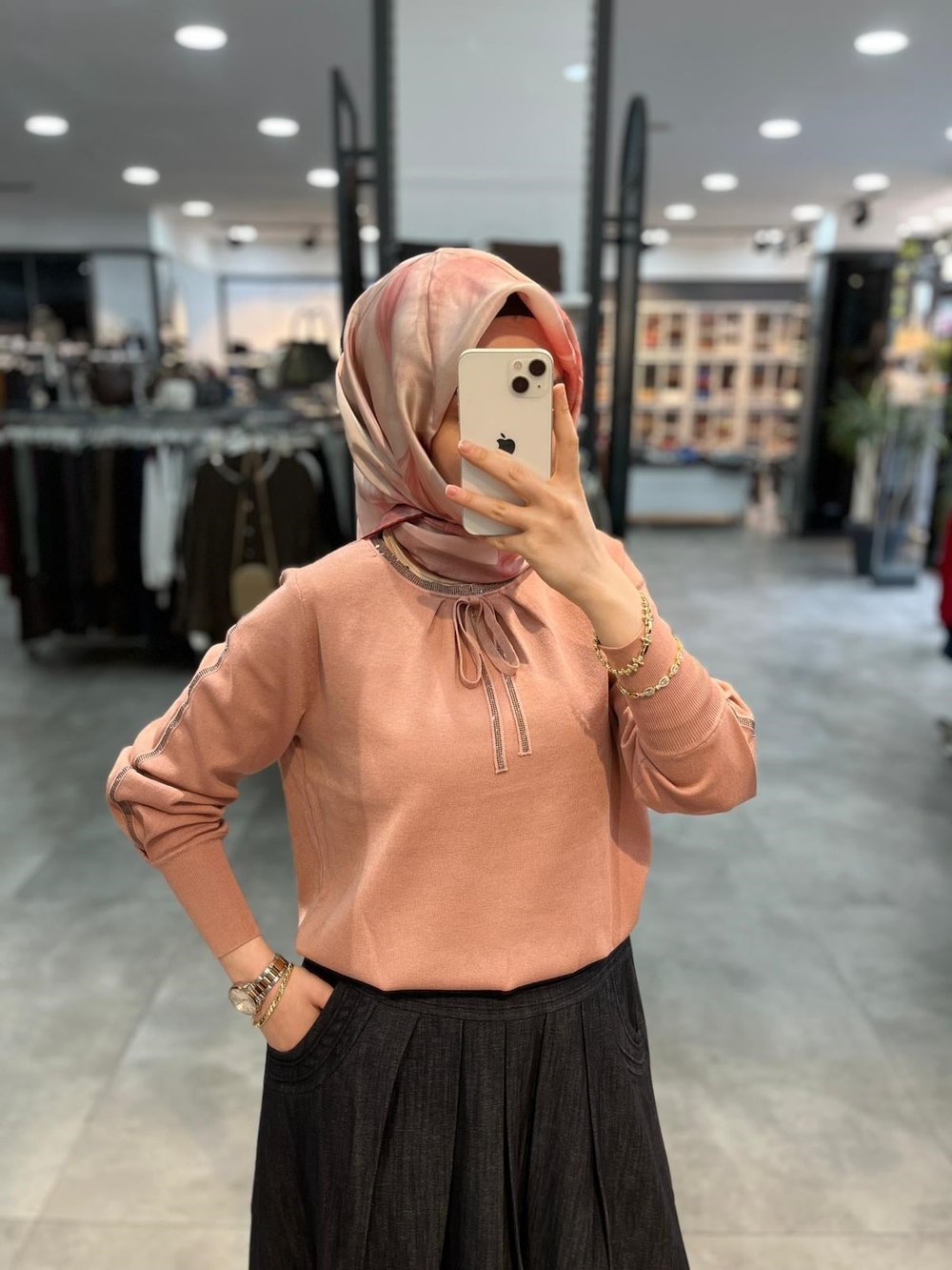 On Triko Yaka Ve Kol Taş Detaylı Bluz - Pembe