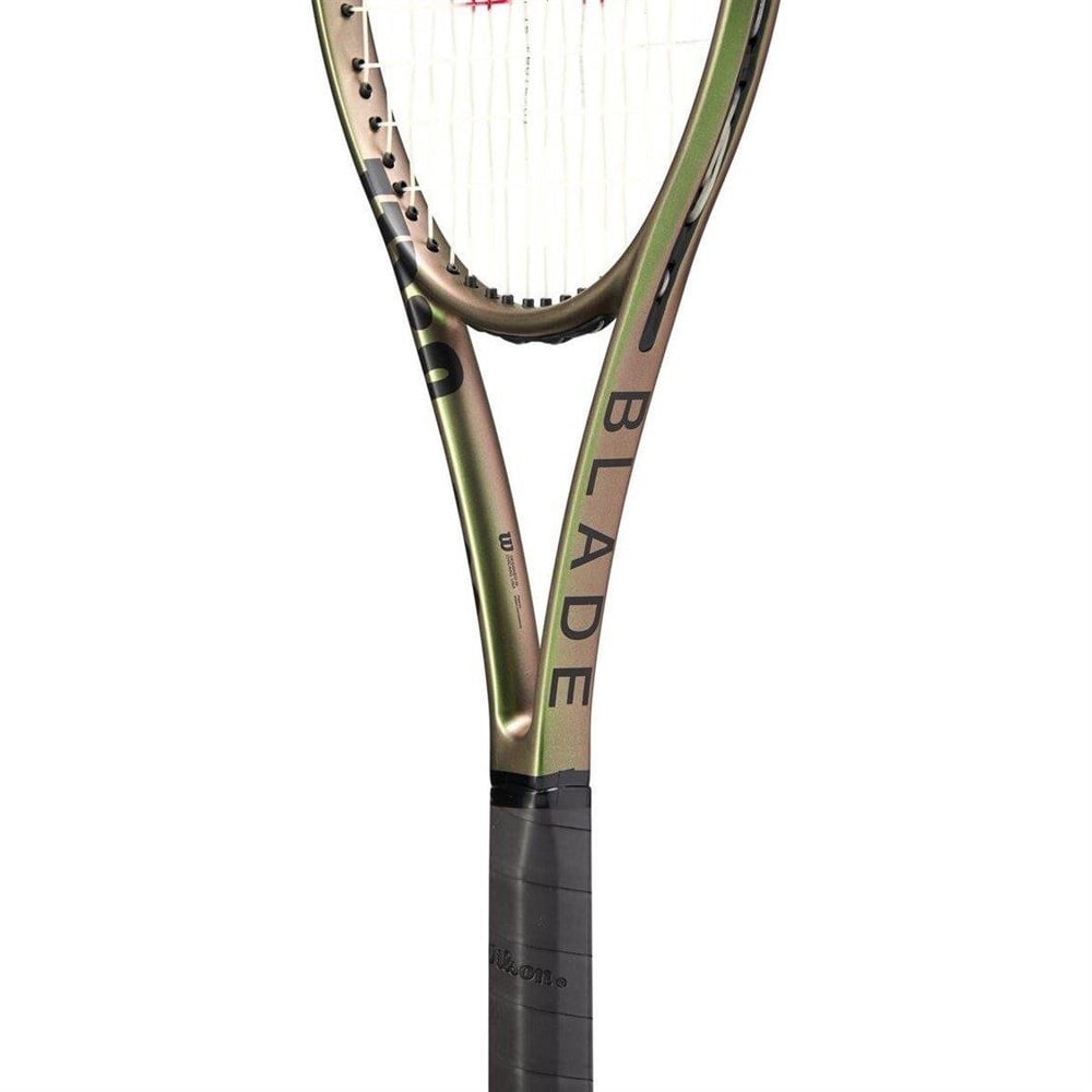 Wilson Blade 98S V8.0 Kortajsız Tenis Raketi