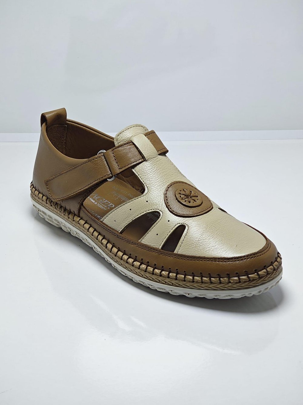 Voyager Z520 Taba Kadın Günlük Deri Comfort Sandalet