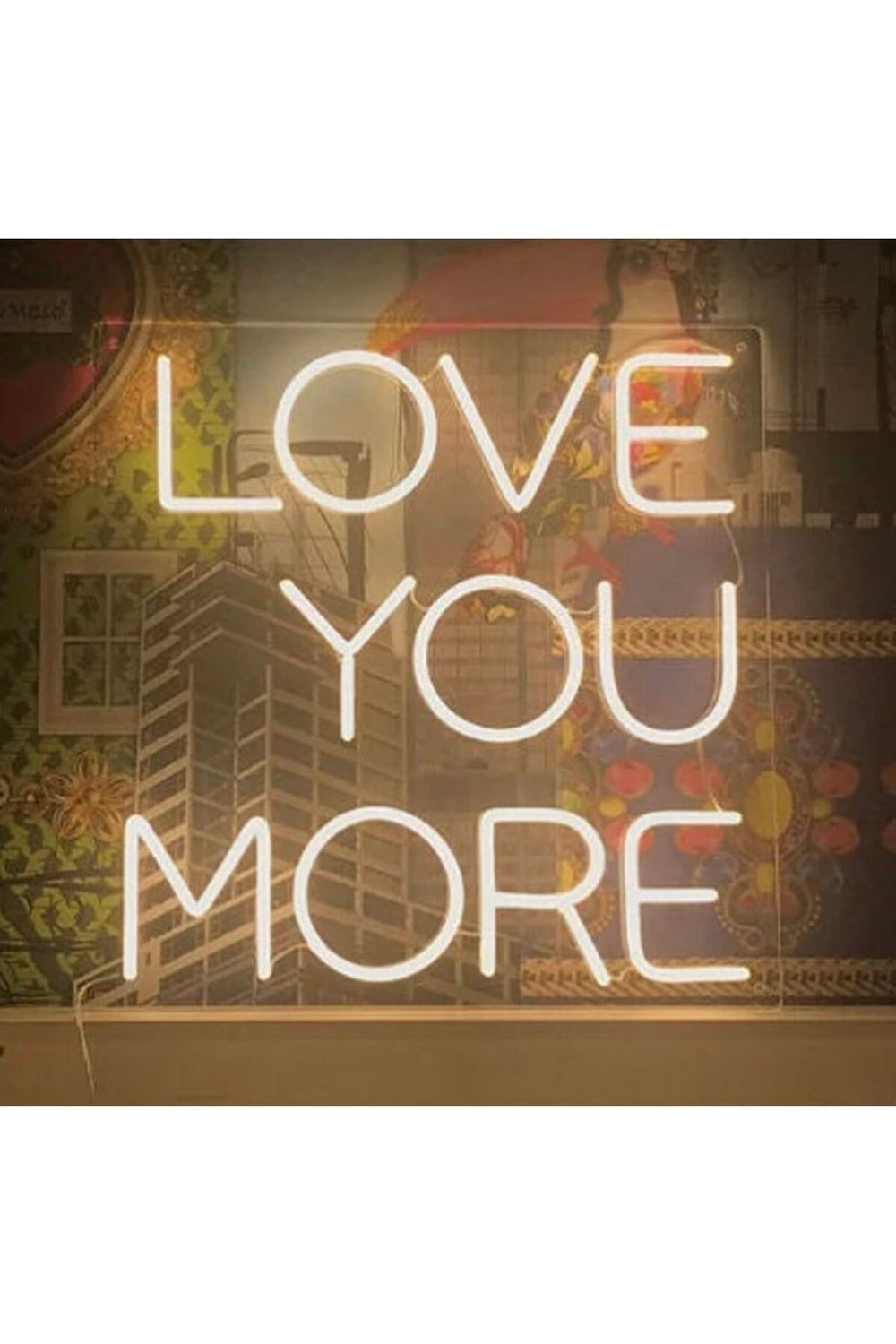 Love You More Yazılı Neon Tabela – Romantik LED Işıklı Dekor