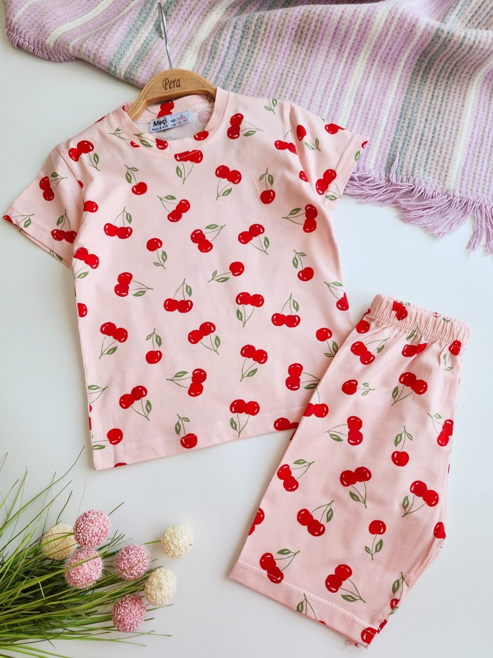 Kiraz Desenli Şortlu Pijama Takımı