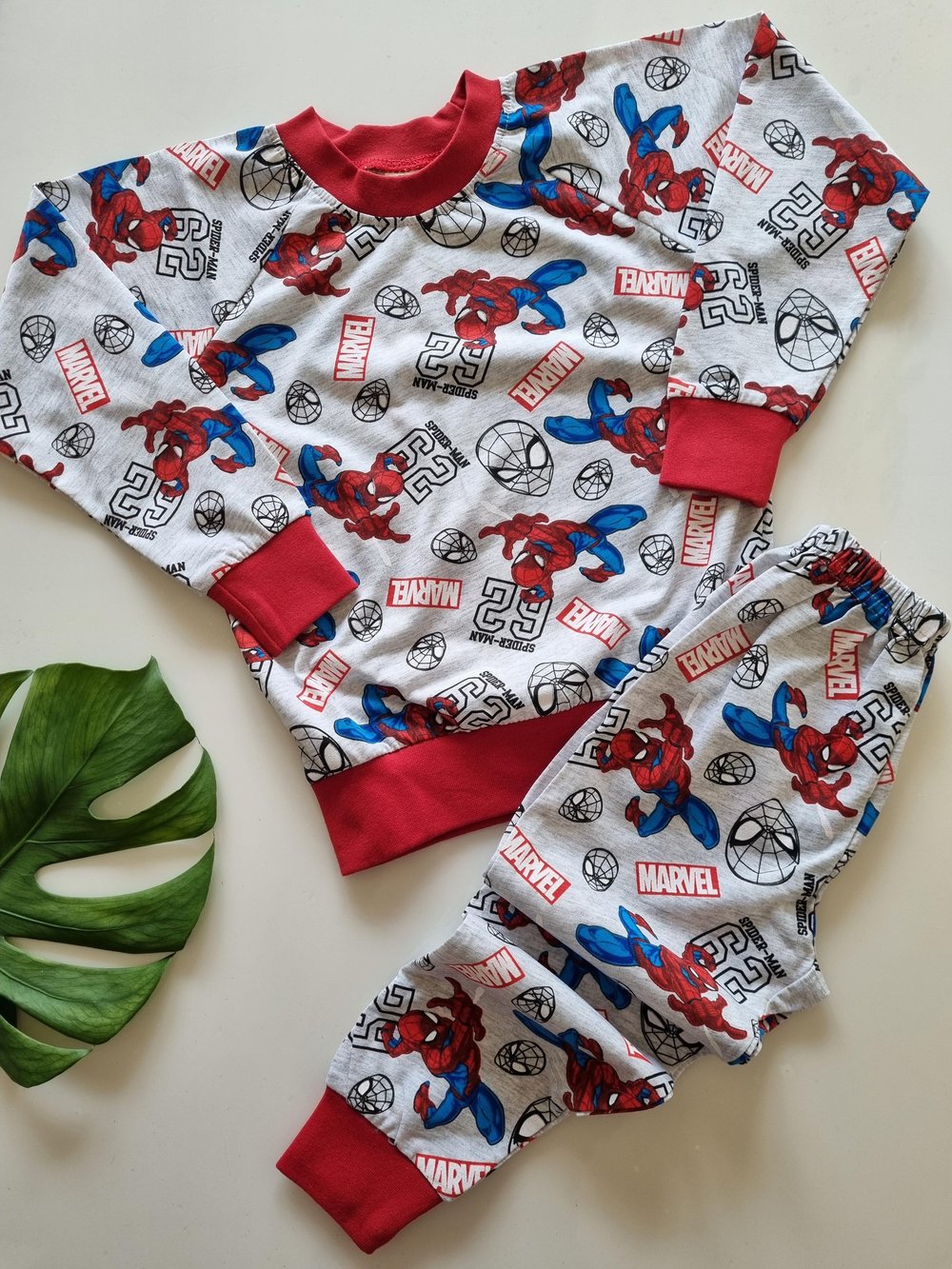Spiderman Desenli Mevsimlik Pijama Takımı