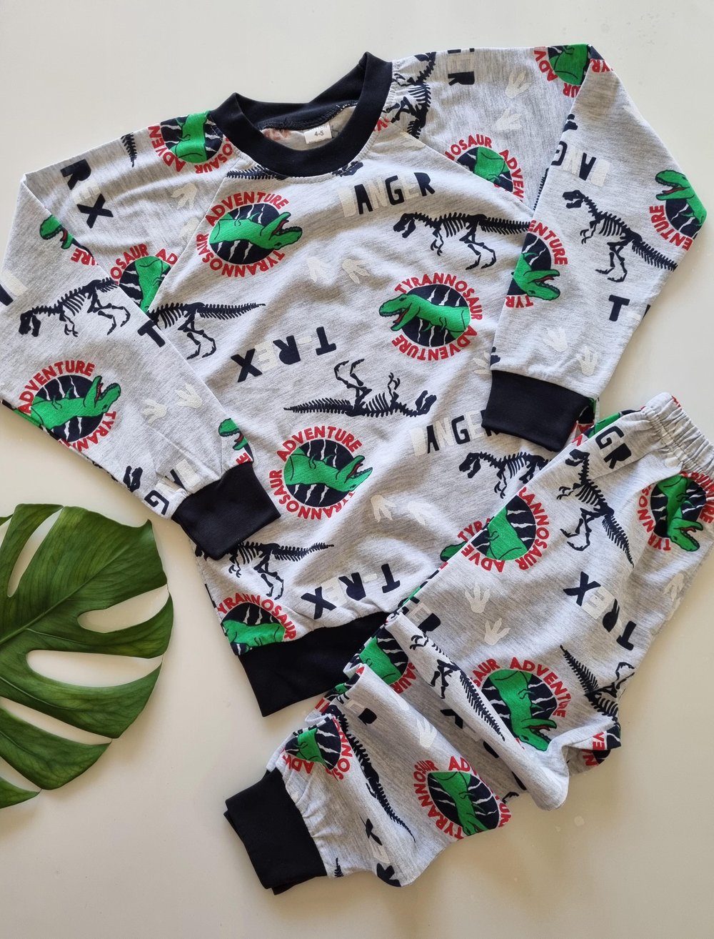 Trex Desenli Mevsimlik Pijama Takımı