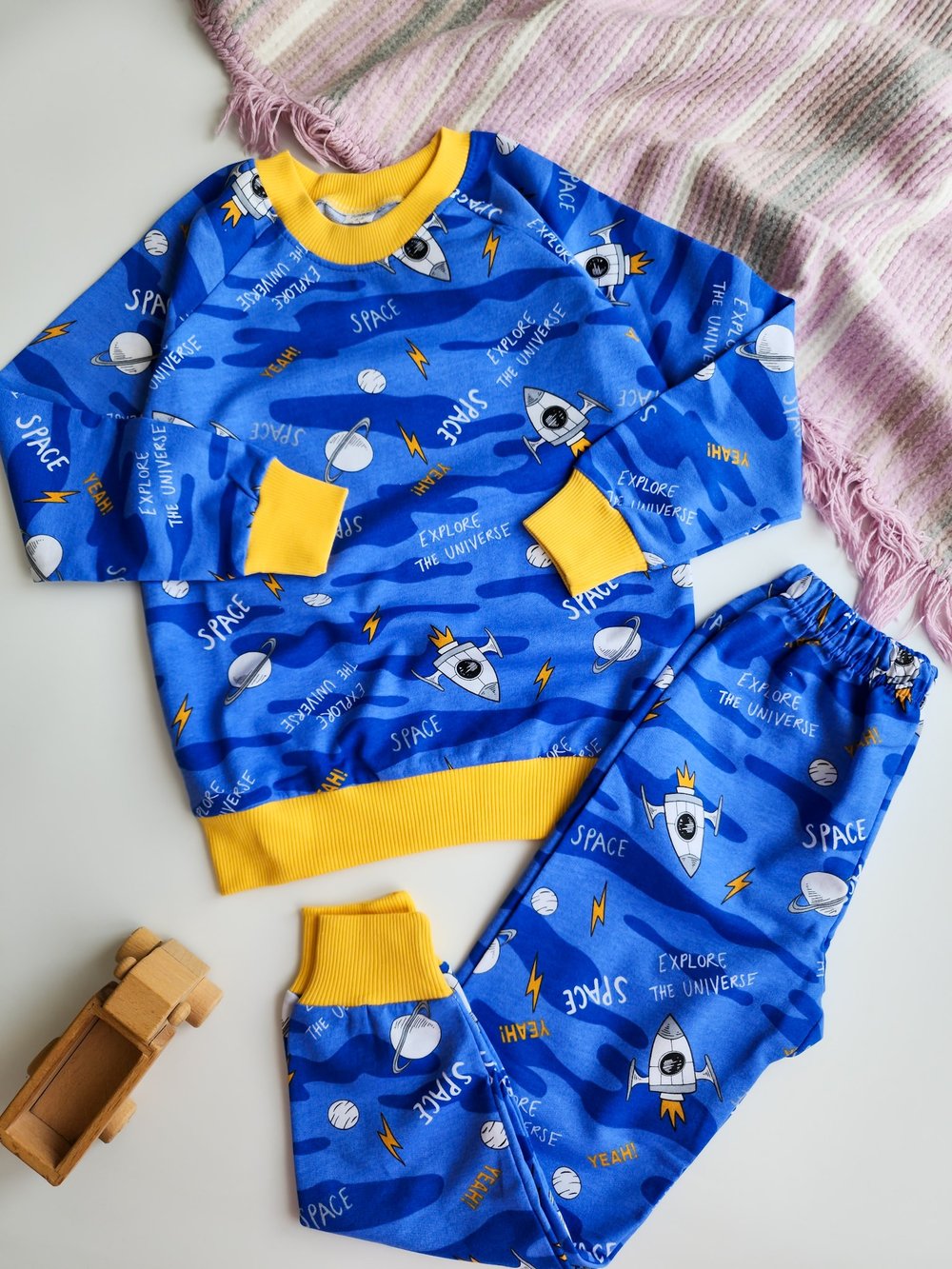 Uzay Desenli Kışlık Pijama Takımı