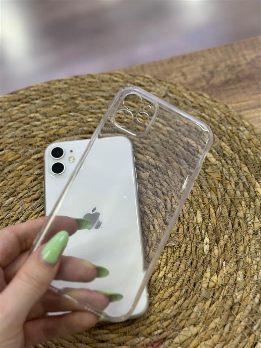 iPhone 11 Kılıf - Şeffaf Silikon