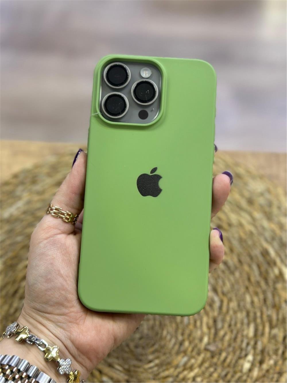 iPhone 15 Pro Max Kılıf - Logolu Lansman, İçi Kadife