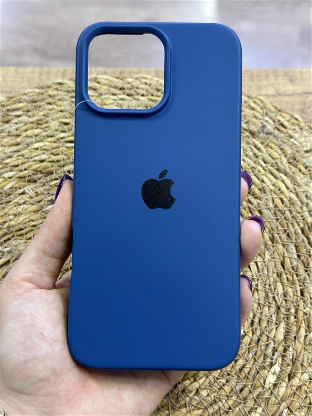 iPhone 16 Pro Max Kılıf - Logolu Lansman, İçi Kadife