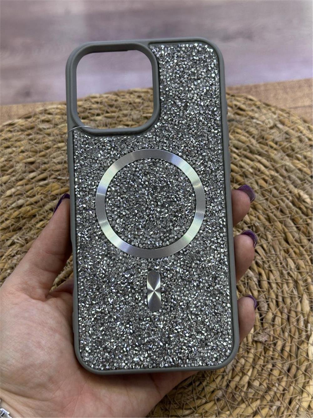 iPhone 16 Pro Max Kılıf - MagSafe Şarj