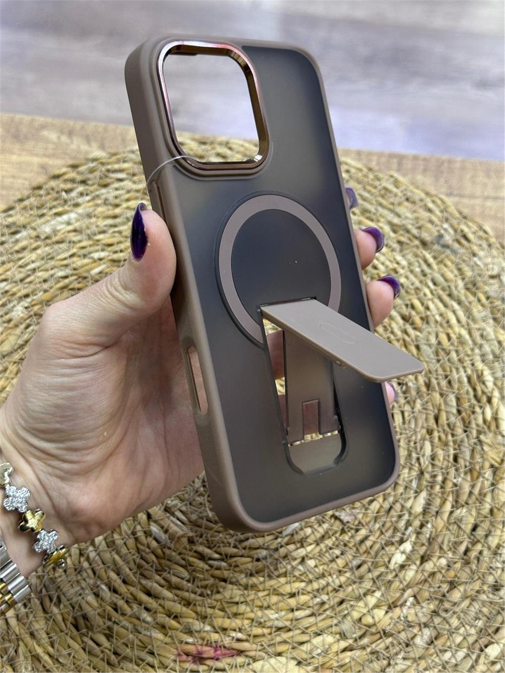 iPhone 16 Pro Max Kılıf - MagSafe Şarj, Buzlu Mika, Standlı