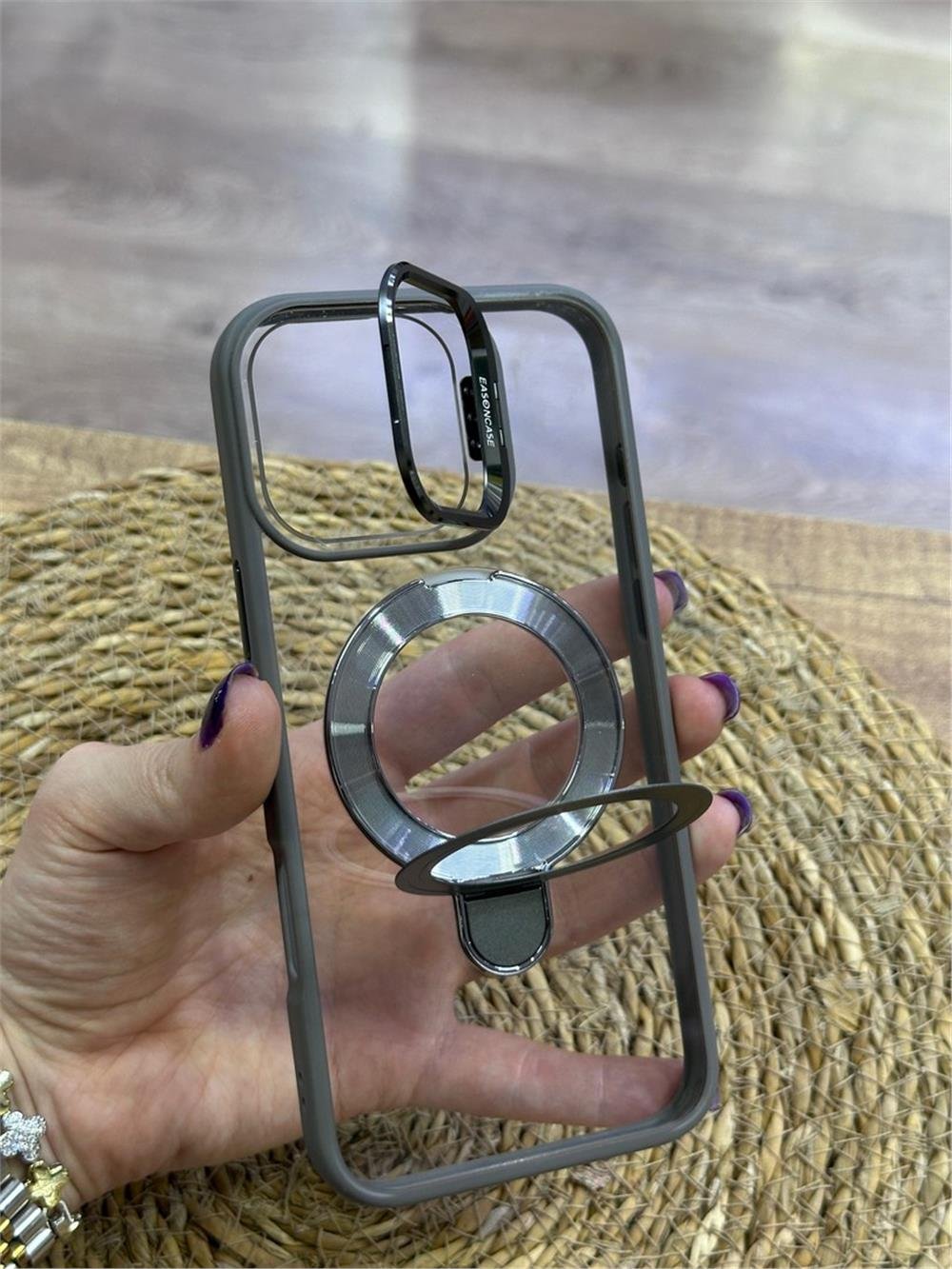 iPhone 16 Pro Max Kılıf - Standlı