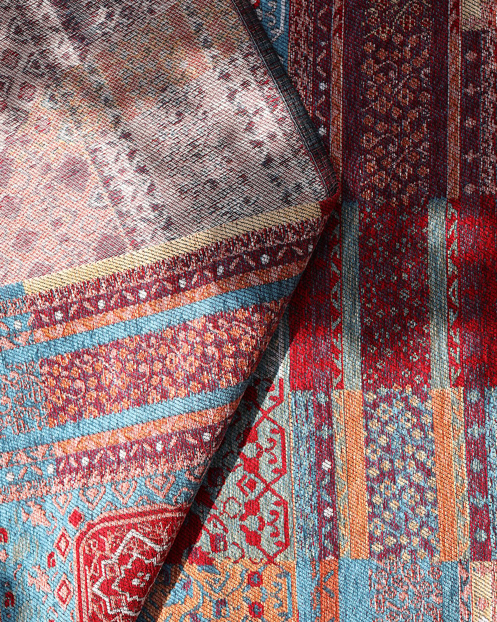 Etnik Mavi Patchwork Halı Geleneksel Desenli Canlı Renkli Bohem Stil Pamuk Taban Kaymaz Yapı Toz Tutmayan Makine Dokuma Özel Ölçü Seçenekli