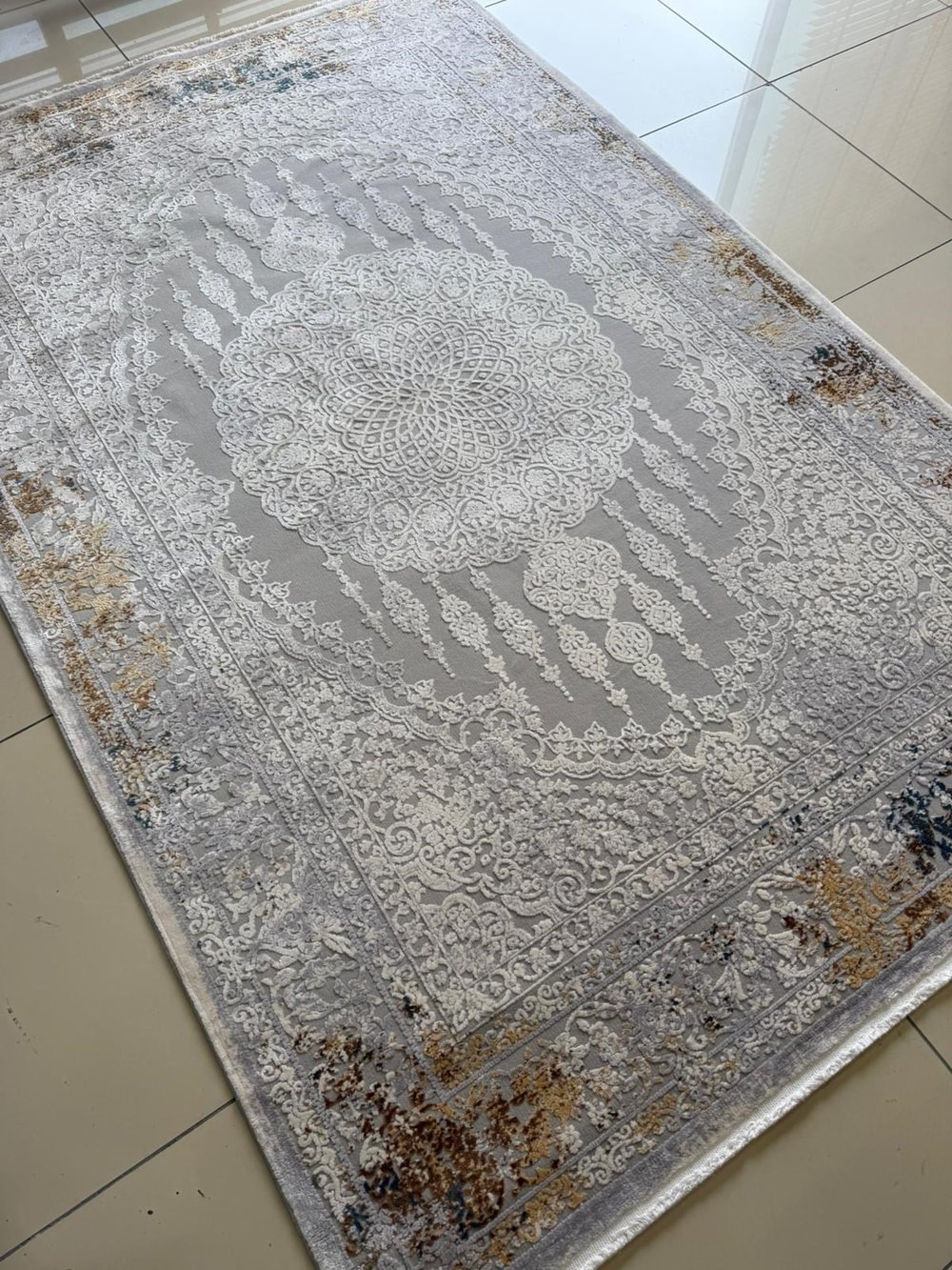 İpek Halı Erva 18118 Gri Gold Klasik Salon Halısı 160x230