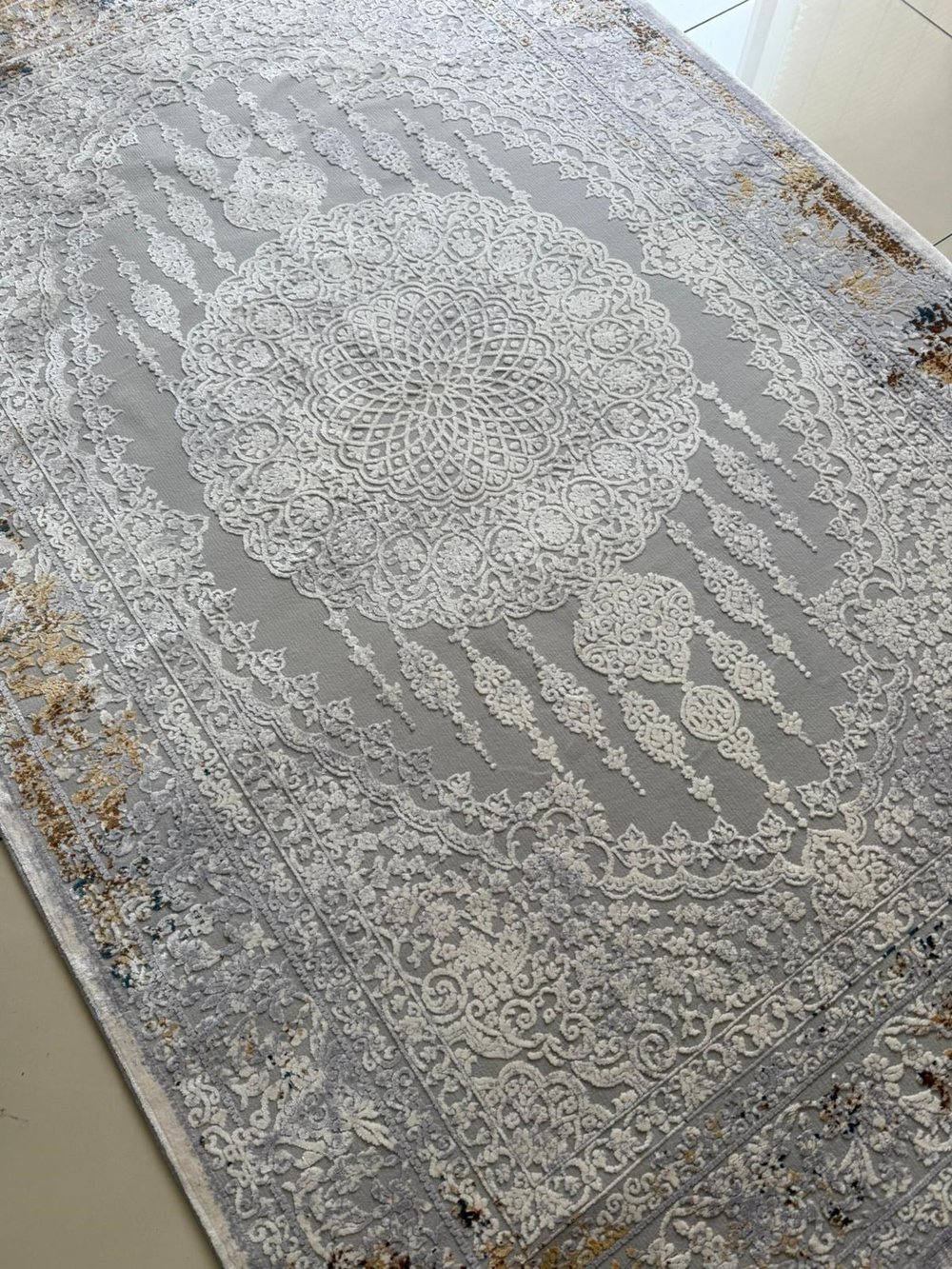 İpek Halı Erva 18118 Gri Gold Klasik Salon Halısı 160x230