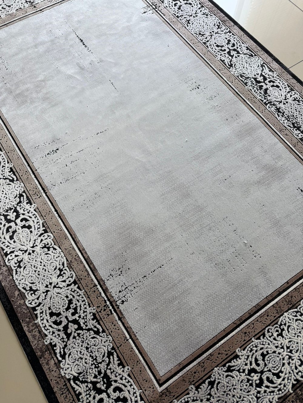 İpek Halı Rivenna 18208 Modern Çerçeveli Gri Halı 160x230