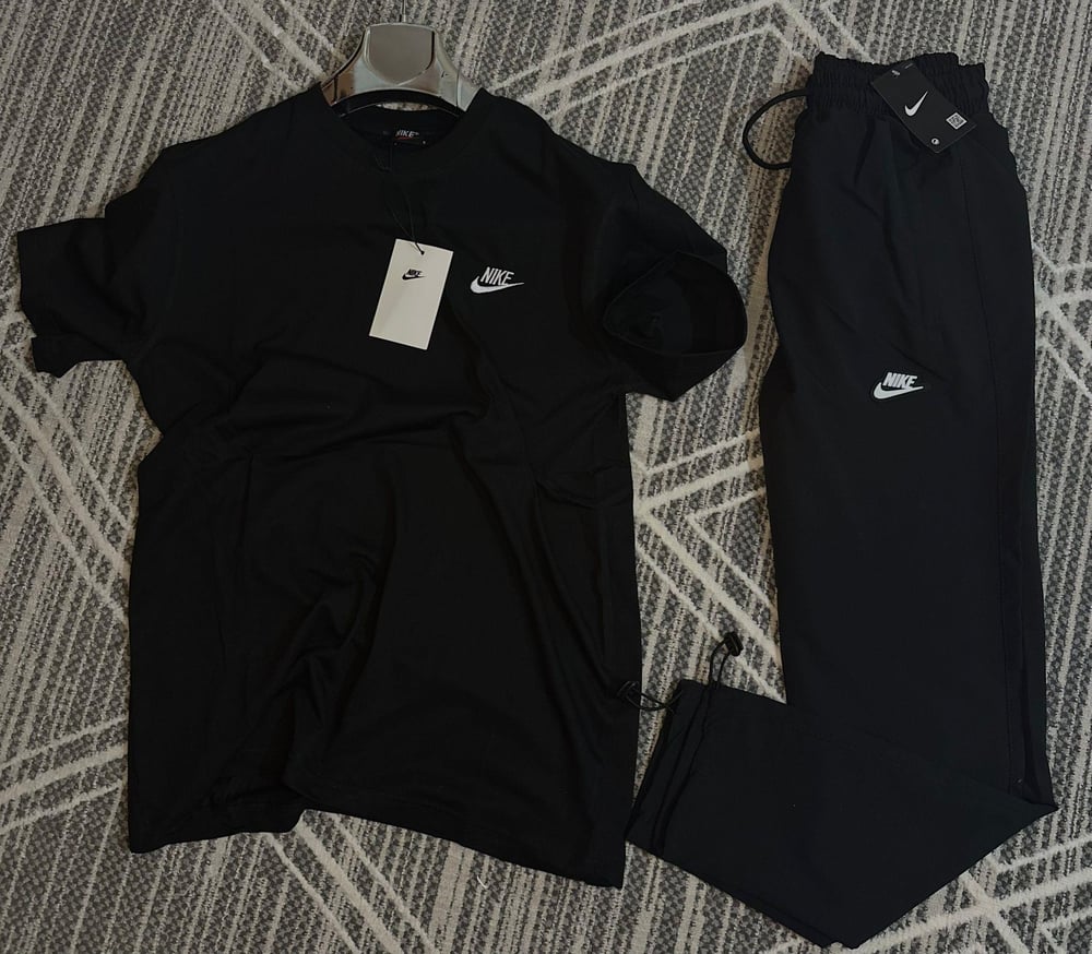 Nike Eşoftman Takımı
