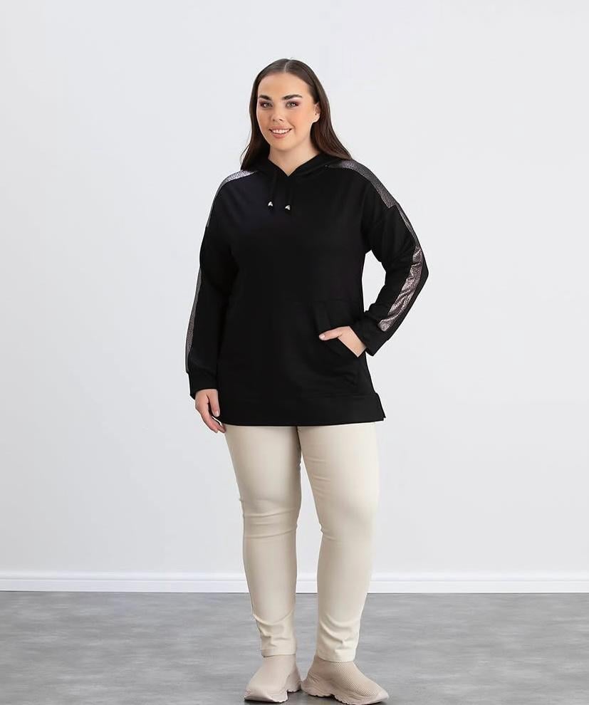  KAPÜŞONLU PARLAK ŞERİT DETAYLI SİYAH SWEATSHİRT