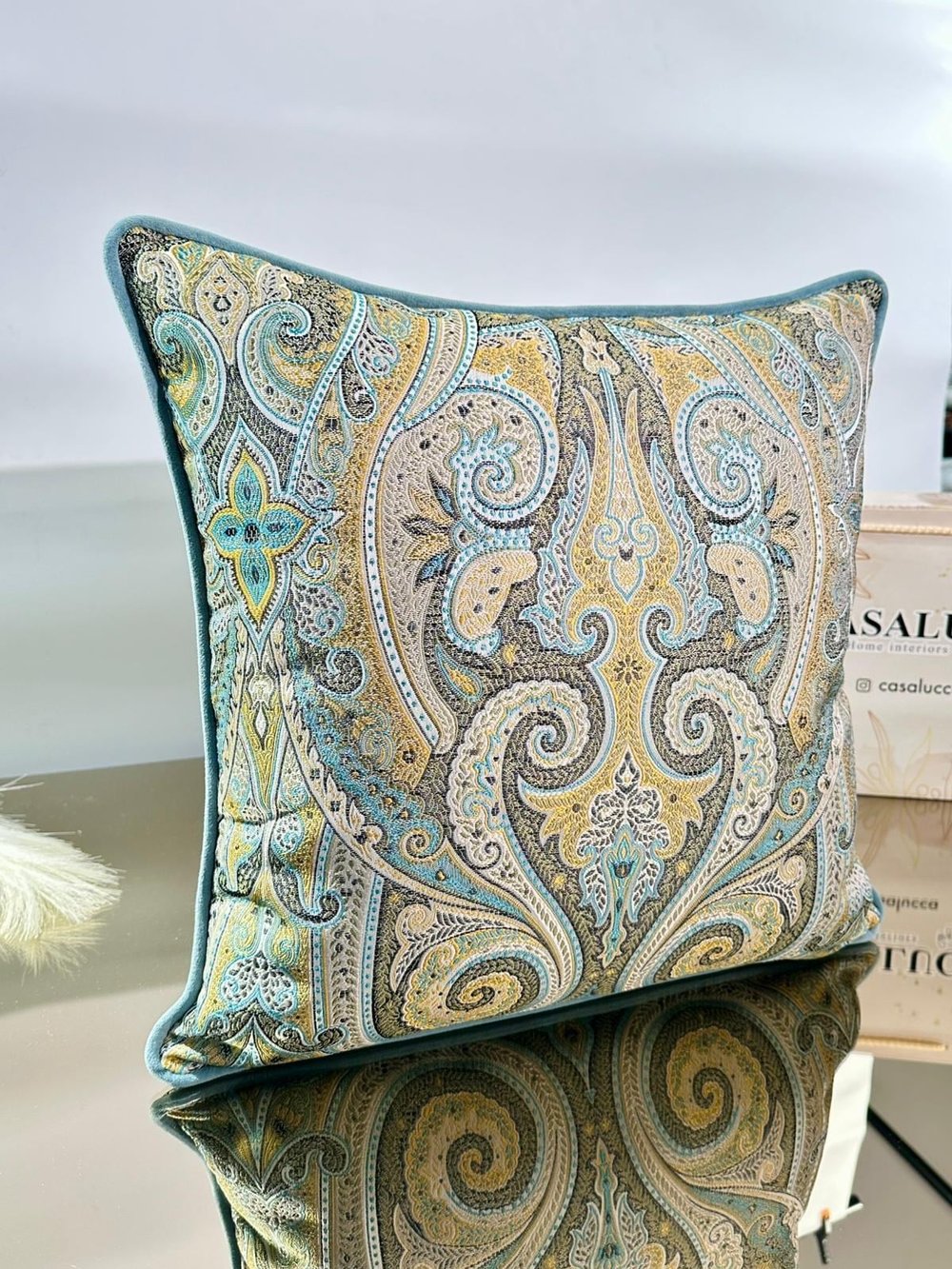 Etro Model Şal Desenli Mavi Kırlent 
