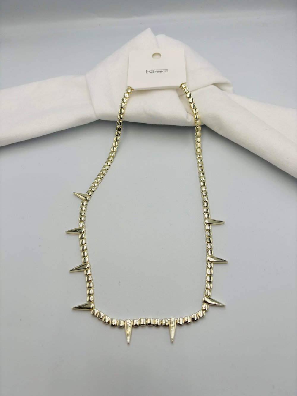 Gold Renk Çivi Model Kolye