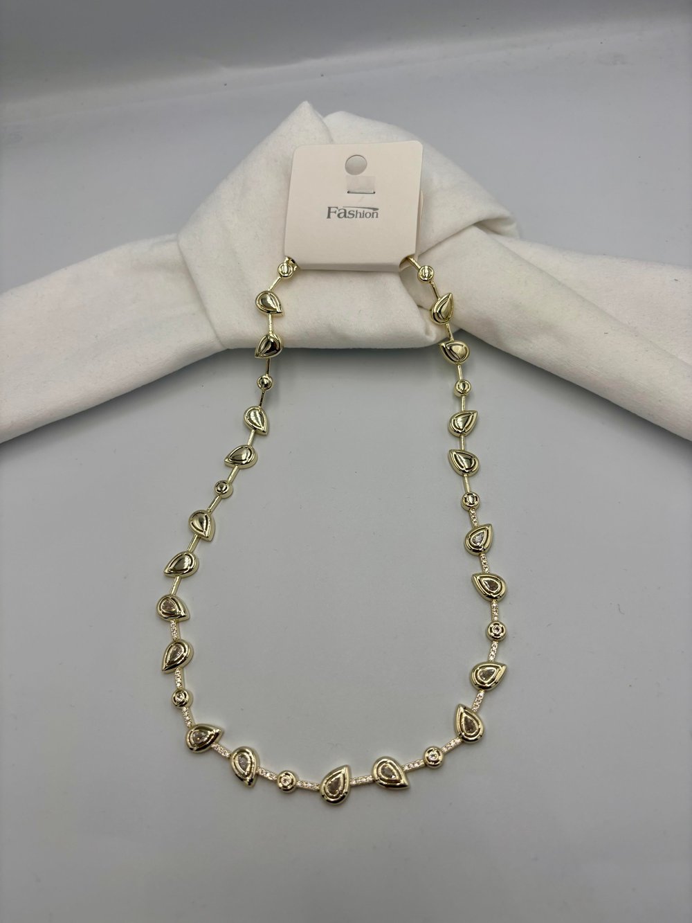  Gold Renk Damla Model Kolye