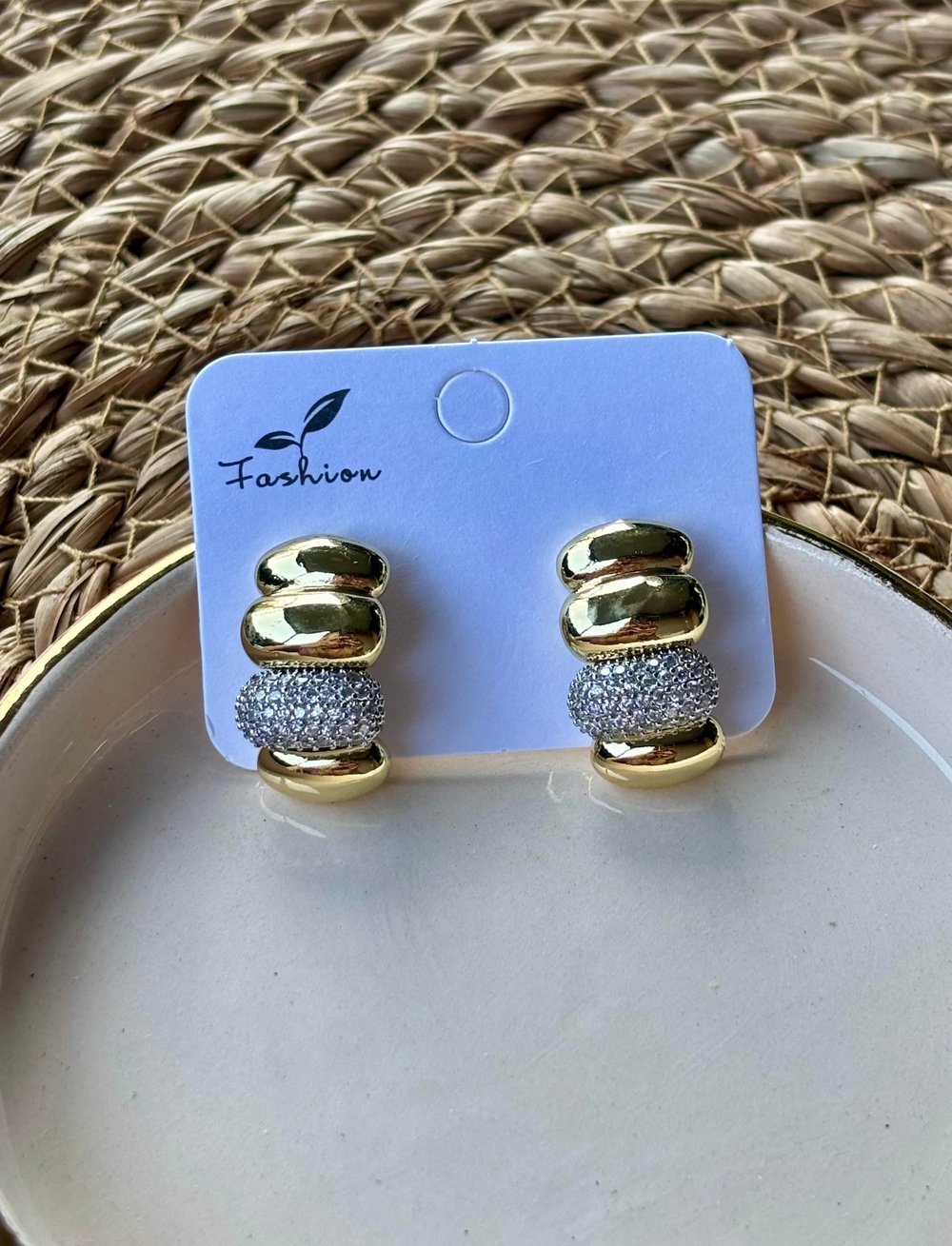  Gümüş Renk Taşlı Gold Küpe